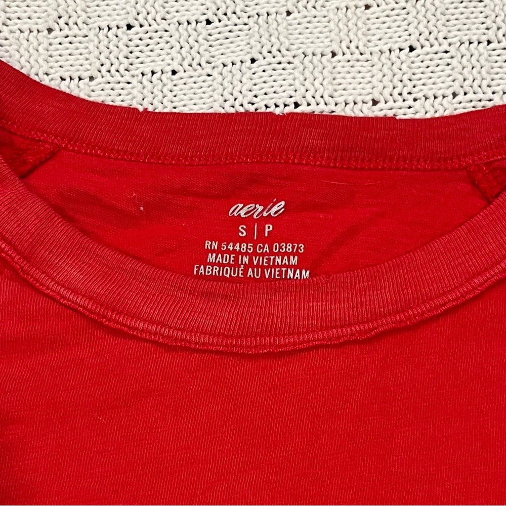 Aerie comfort red tee.